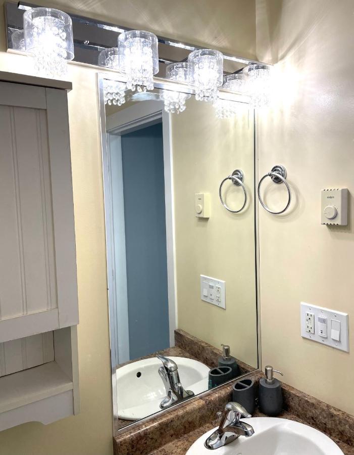 Sooke Vacation Suite ภายนอก รูปภาพ