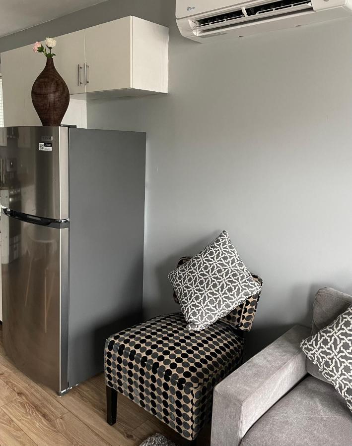 Sooke Vacation Suite ภายนอก รูปภาพ